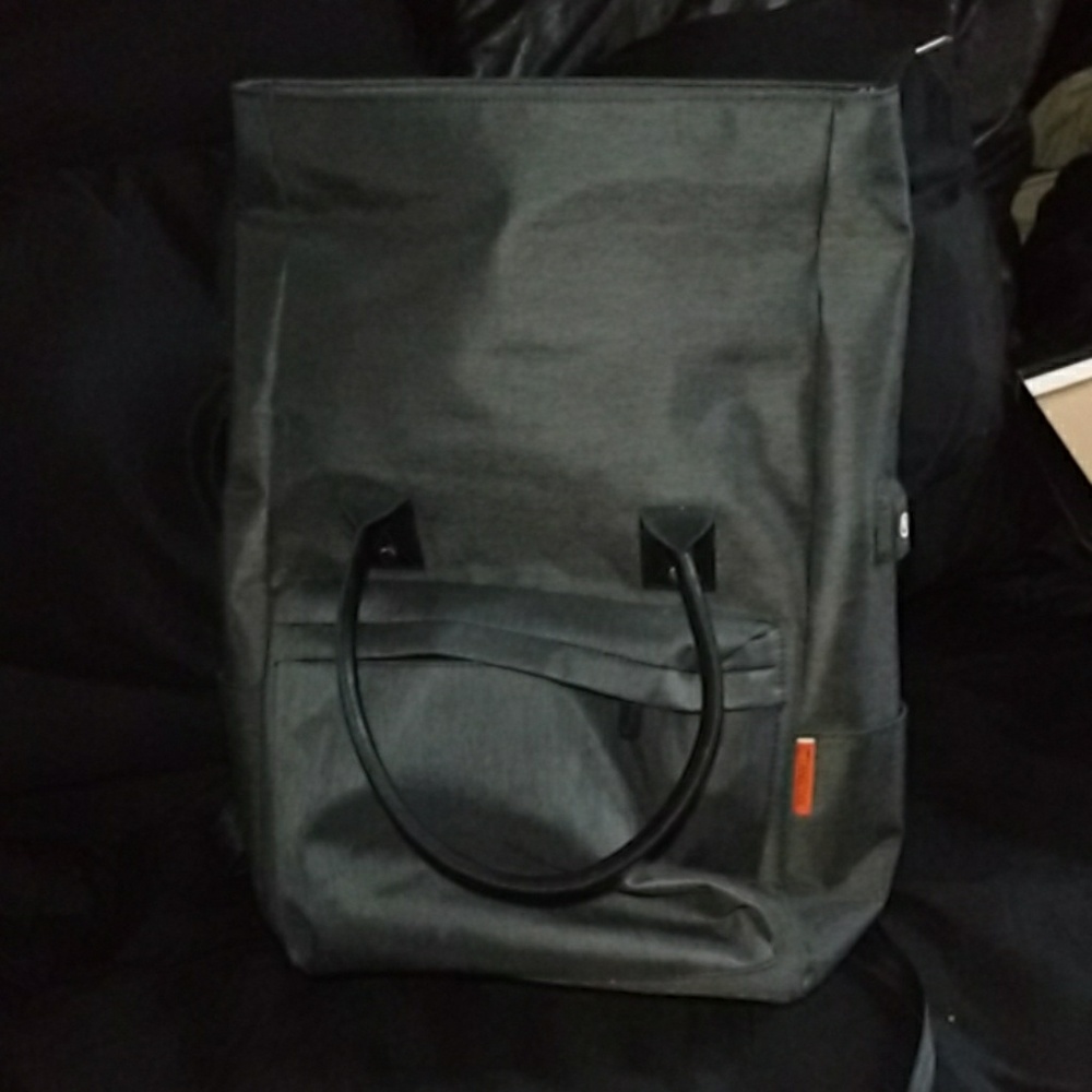 Backpack - Picture 6 of 7